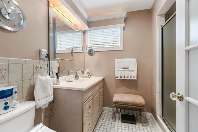 6 Appleton St 2, Watertown, MA 02472