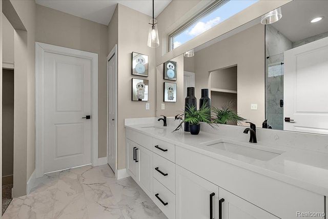 56667 Via Bellano 32, Macomb Township, MI 48042