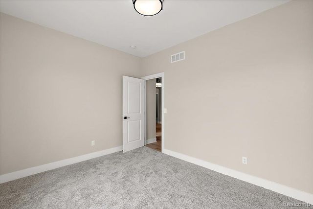 56667 Via Bellano 32, Macomb Township, MI 48042