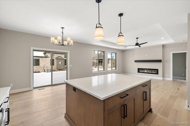 56667 Via Bellano 32, Macomb Township, MI 48042