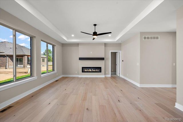 56667 Via Bellano 32, Macomb Township, MI 48042