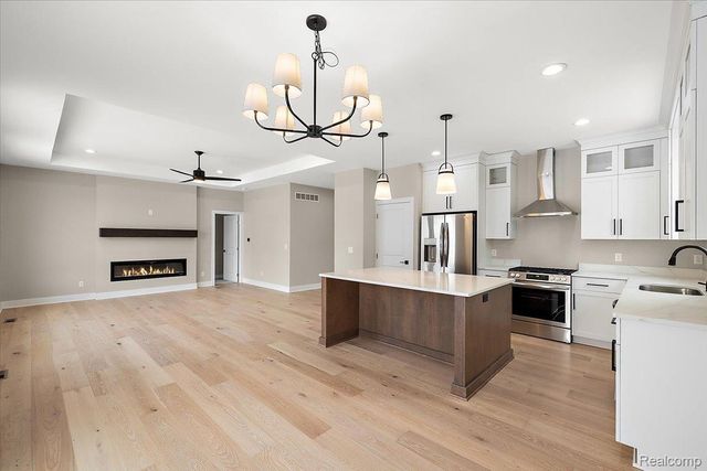 56667 Via Bellano 32, Macomb Township, MI 48042