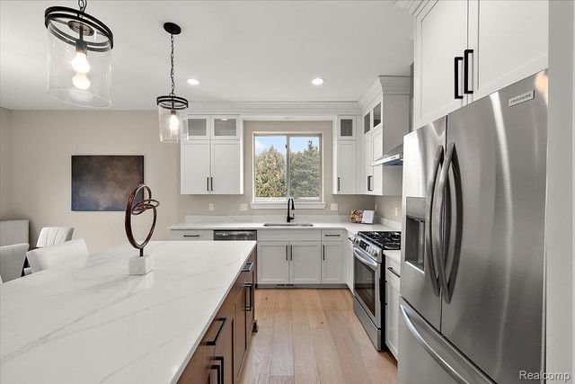 56667 Via Bellano 32, Macomb Township, MI 48042