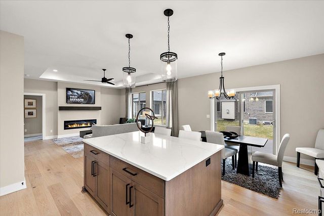 56667 Via Bellano 32, Macomb Township, MI 48042