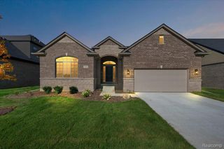 56667 Via Bellano 32, Macomb Township, MI 48042