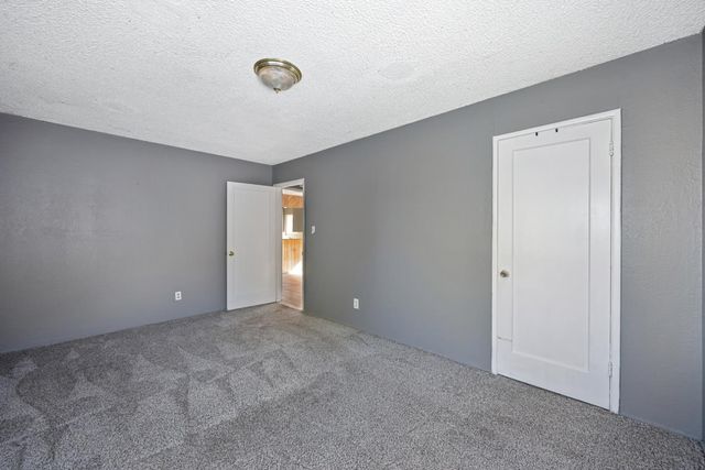 4921 71st St, Sacramento, CA 95820