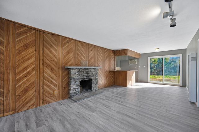 4921 71st St, Sacramento, CA 95820