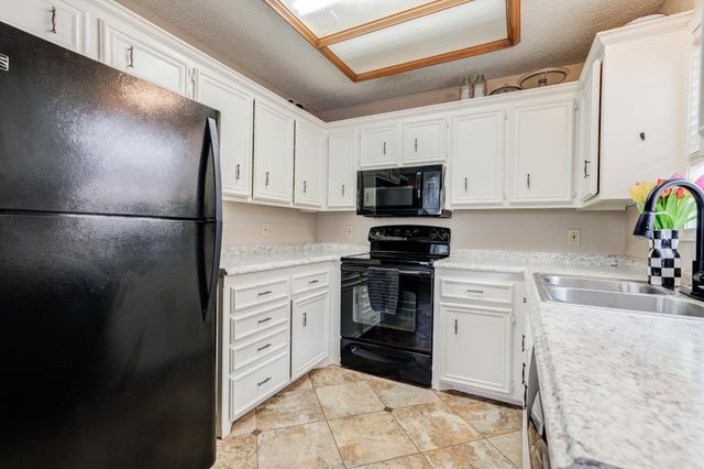 2116 92nd Street, Lubbock, TX 79423