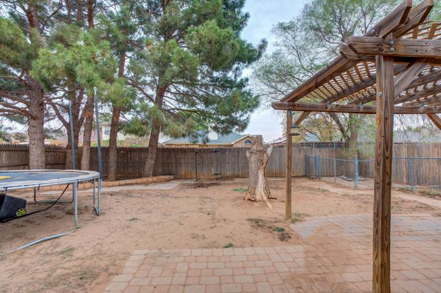 2116 92nd Street, Lubbock, TX 79423