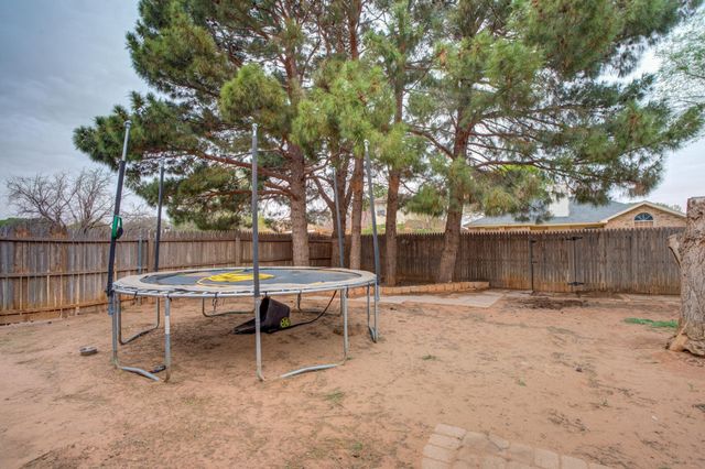 2116 92nd Street, Lubbock, TX 79423