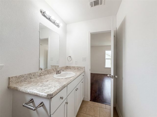 1716 Birdell Street, Fort Worth, TX 76105