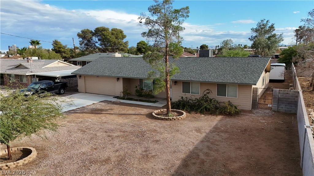 5855 West Oakey Boulevard, Las Vegas, NV 89146 — photo 3