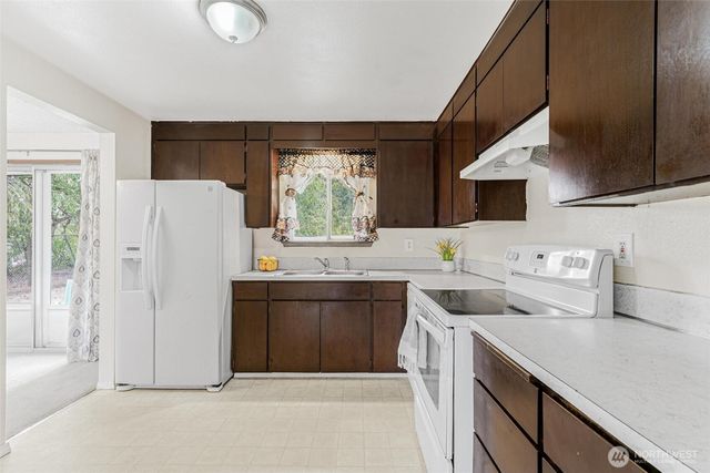 17221 13th Avenue Ct E, Spanaway, WA 98387