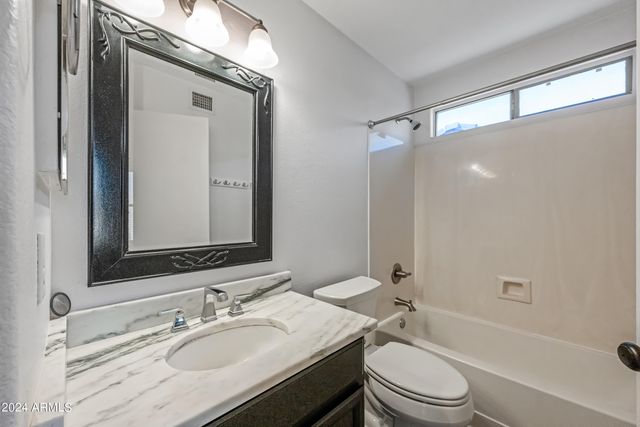 2075 S PEPPERTREE Drive, Gilbert, AZ 85295