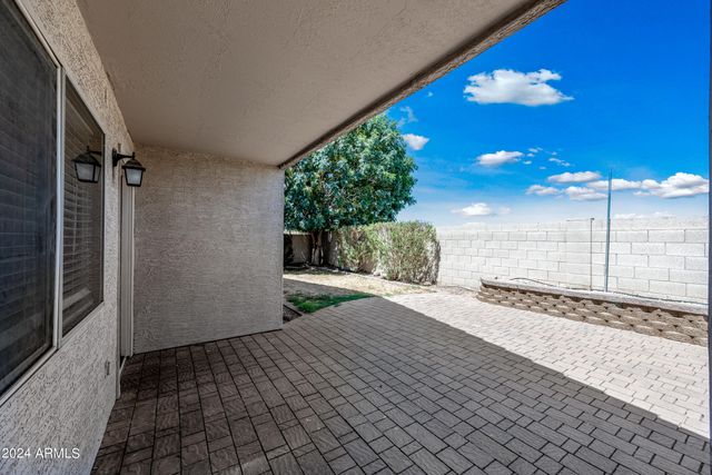 2075 S PEPPERTREE Drive, Gilbert, AZ 85295