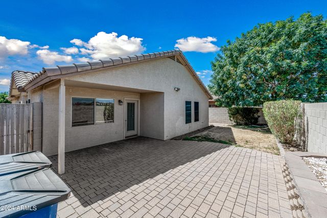 2075 S PEPPERTREE Drive, Gilbert, AZ 85295