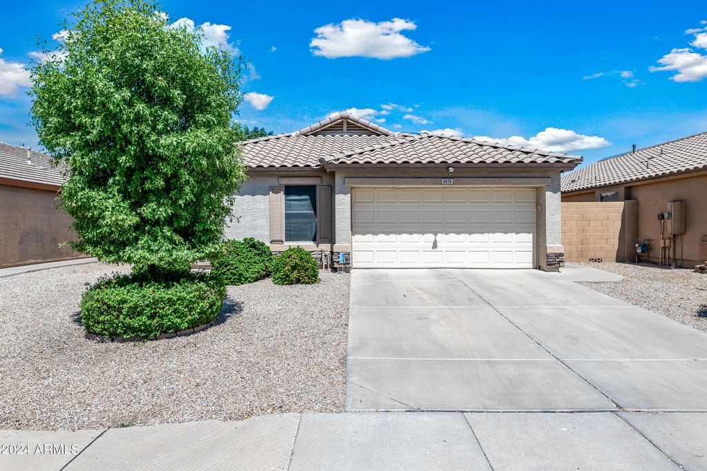 2075 S PEPPERTREE Drive, Gilbert, AZ 85295