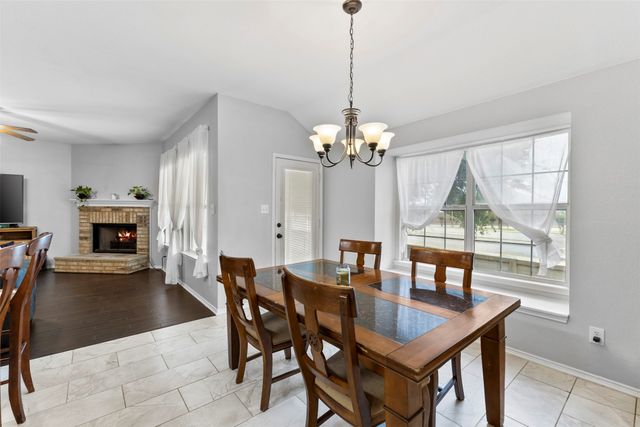 804 Tyler Court, Burleson, TX 76028