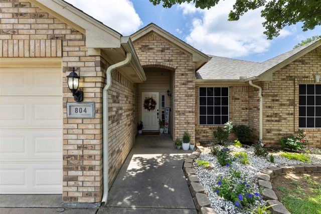 804 Tyler Court, Burleson, TX 76028