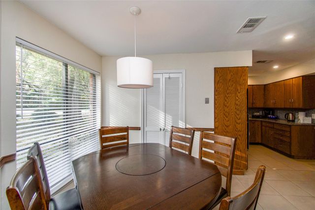 26 Memory Lane, The Woodlands, TX 77380