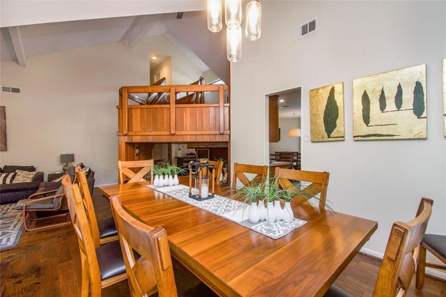 26 Memory Lane, The Woodlands, TX 77380