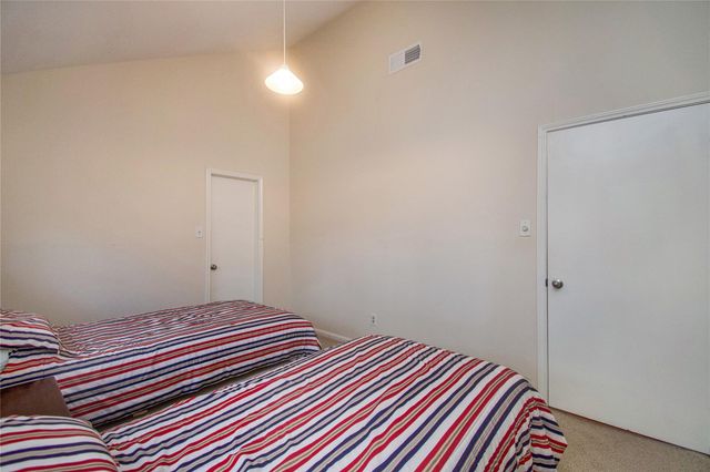 26 Memory Lane, The Woodlands, TX 77380
