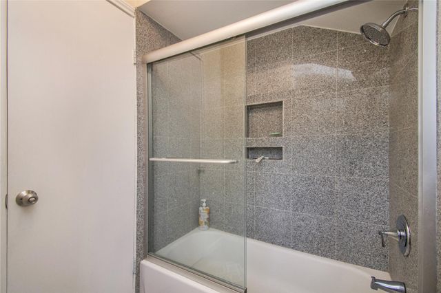 26 Memory Lane, The Woodlands, TX 77380