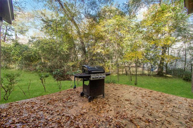 26 Memory Lane, The Woodlands, TX 77380