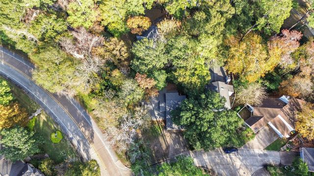 26 Memory Lane, The Woodlands, TX 77380