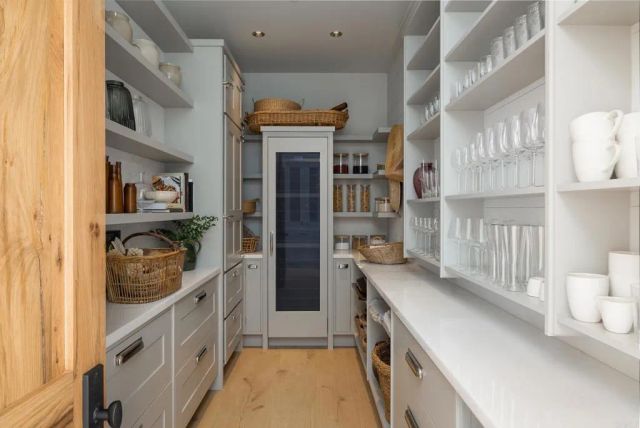 17845 Via de Fortuna, Rancho Santa Fe, CA 92067
