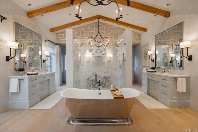 17845 Via de Fortuna, Rancho Santa Fe, CA 92067