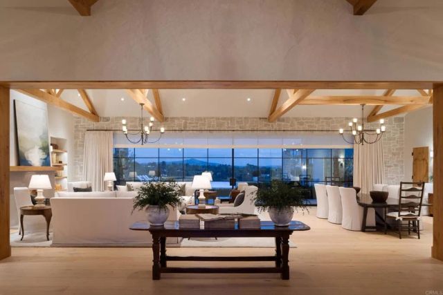 17845 Via de Fortuna, Rancho Santa Fe, CA 92067