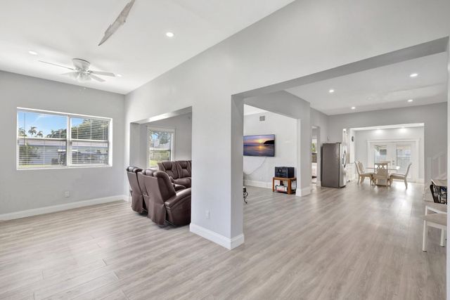 901 W Las Olas Boulevard, Fort Lauderdale, FL 33312