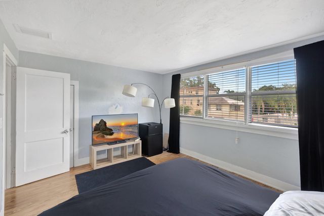 901 W Las Olas Boulevard, Fort Lauderdale, FL 33312