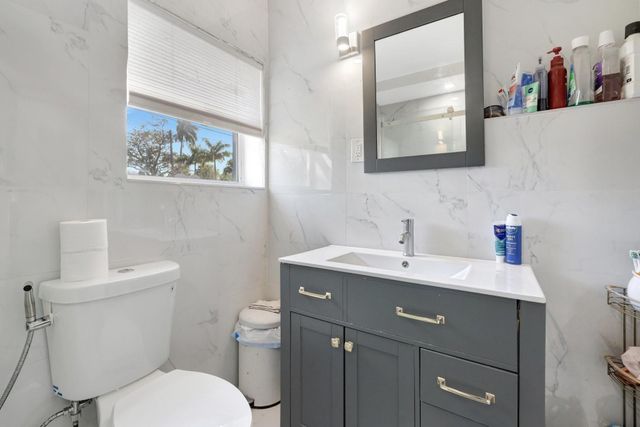 901 W Las Olas Boulevard, Fort Lauderdale, FL 33312