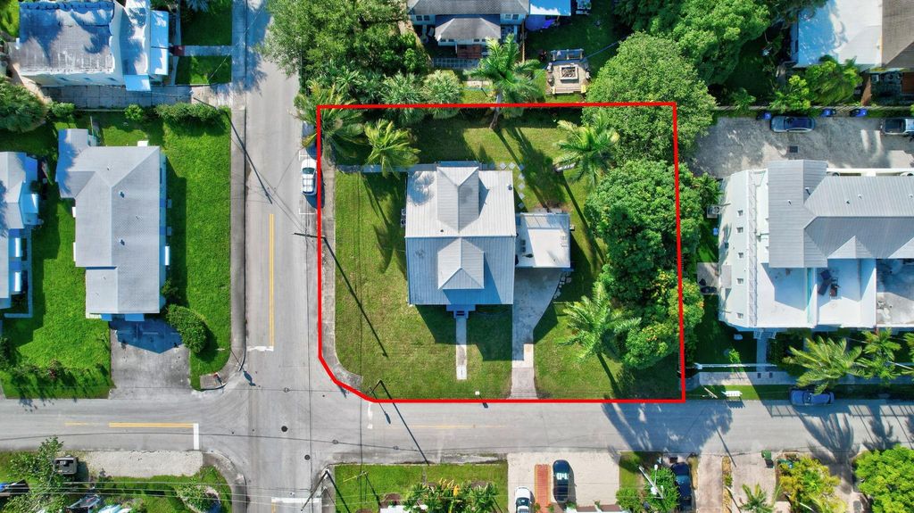 901 W Las Olas Boulevard, Fort Lauderdale, FL 33312