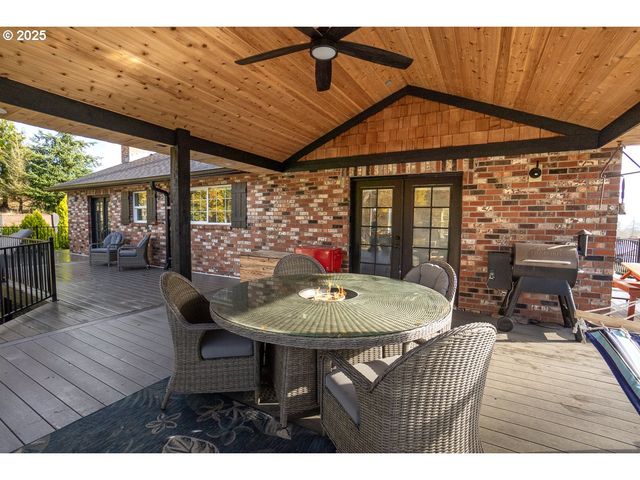 16290 S RIVERVIEW Rd, Molalla, OR 97038