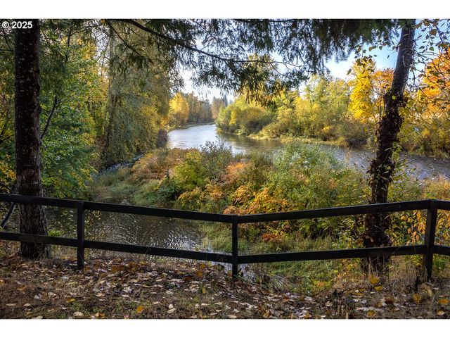 16290 S RIVERVIEW Rd, Molalla, OR 97038