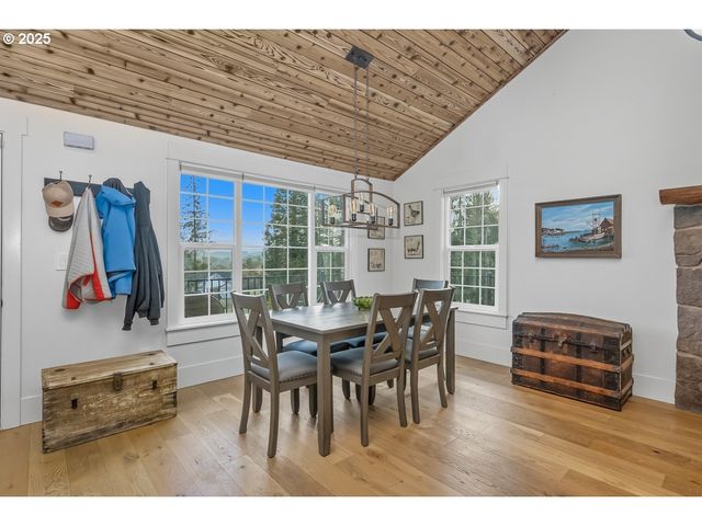 16290 S RIVERVIEW Rd, Molalla, OR 97038