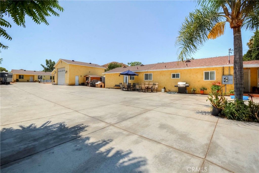 4320 Ambs Drive, Riverside, CA 92505 — exterior