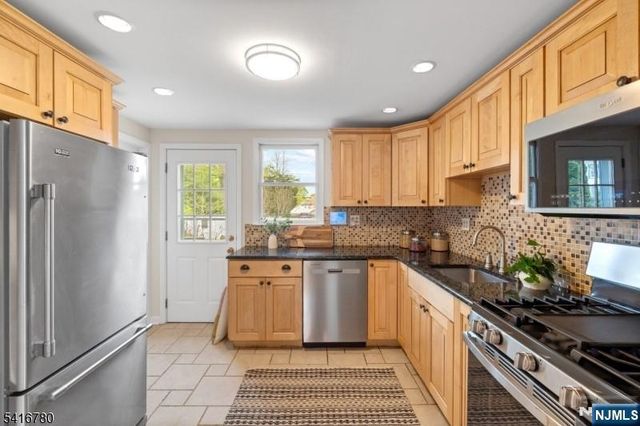 9 Saint Charles Avenue, West Caldwell, NJ 07006