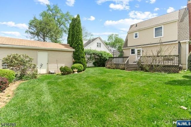9 Saint Charles Avenue, West Caldwell, NJ 07006