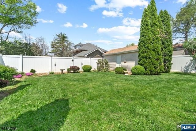9 Saint Charles Avenue, West Caldwell, NJ 07006