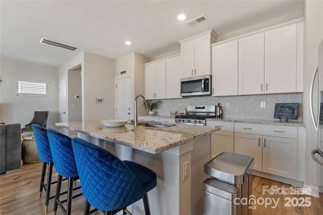 126 Johns Cardinal Drive, Mooresville, NC 28115