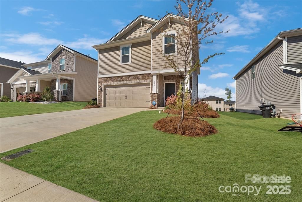 126 Johns Cardinal Drive, Mooresville, NC 28115
