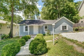 305 East Oak Street, Ozark, MO 65721