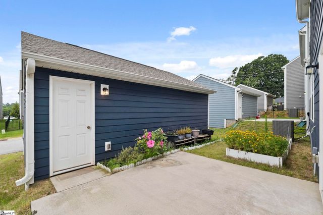 114 Magnolia Street, Reidville, SC 29338
