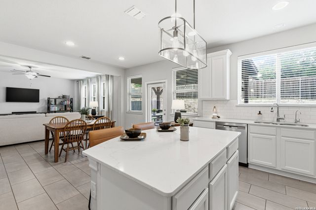 23031 Woodlawn Ridge, San Antonio, TX 78259