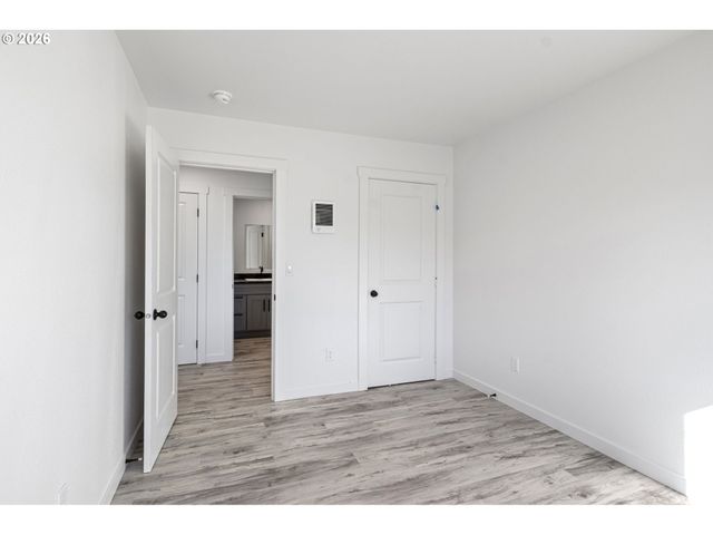 176 ALLISON Ave, Sutherlin, OR 97479