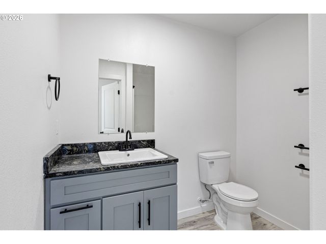 176 ALLISON Ave, Sutherlin, OR 97479